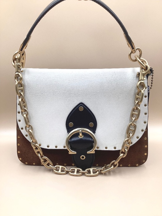 Coach Handbags - STYLISH COACH BEAT Vintage Bag! Great condition! A fashionista must have!